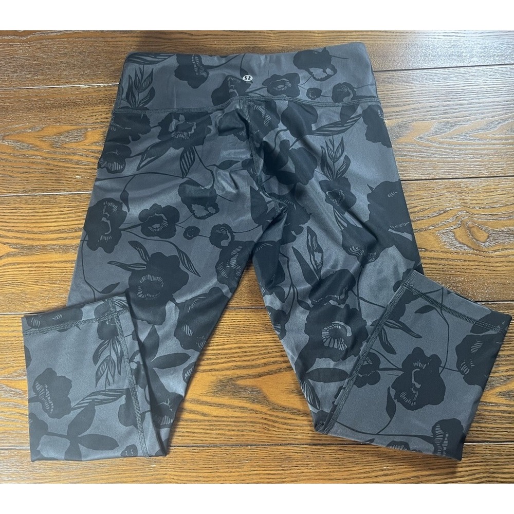 Lululemon Wunder Under Crop Luxtreme Leggings Black Floral Size 6